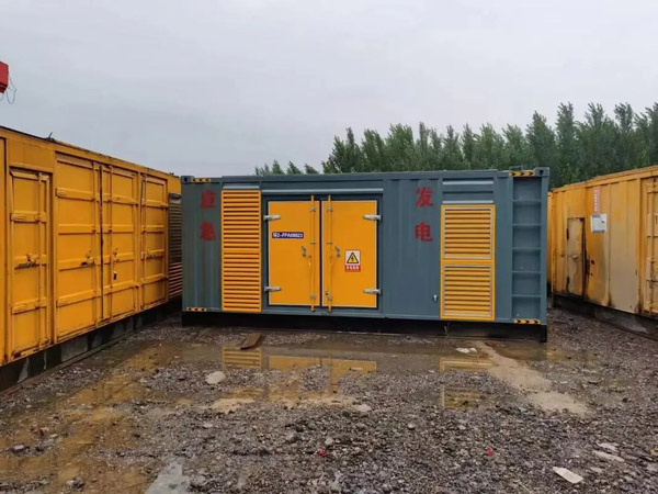 嘉峪关柴油发电机如何判断干式空气滤清器是否需要更换？